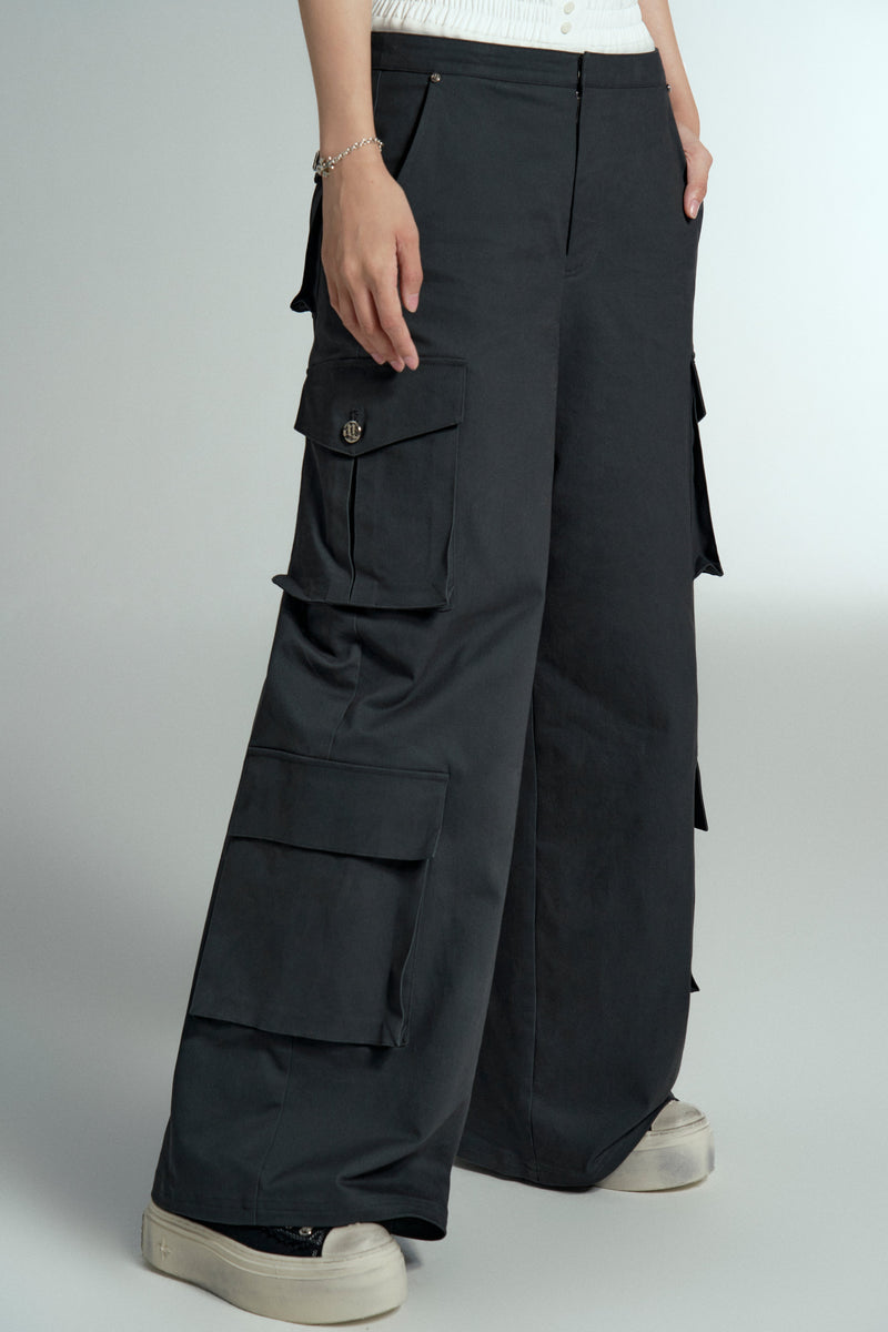 inner set cargo pants