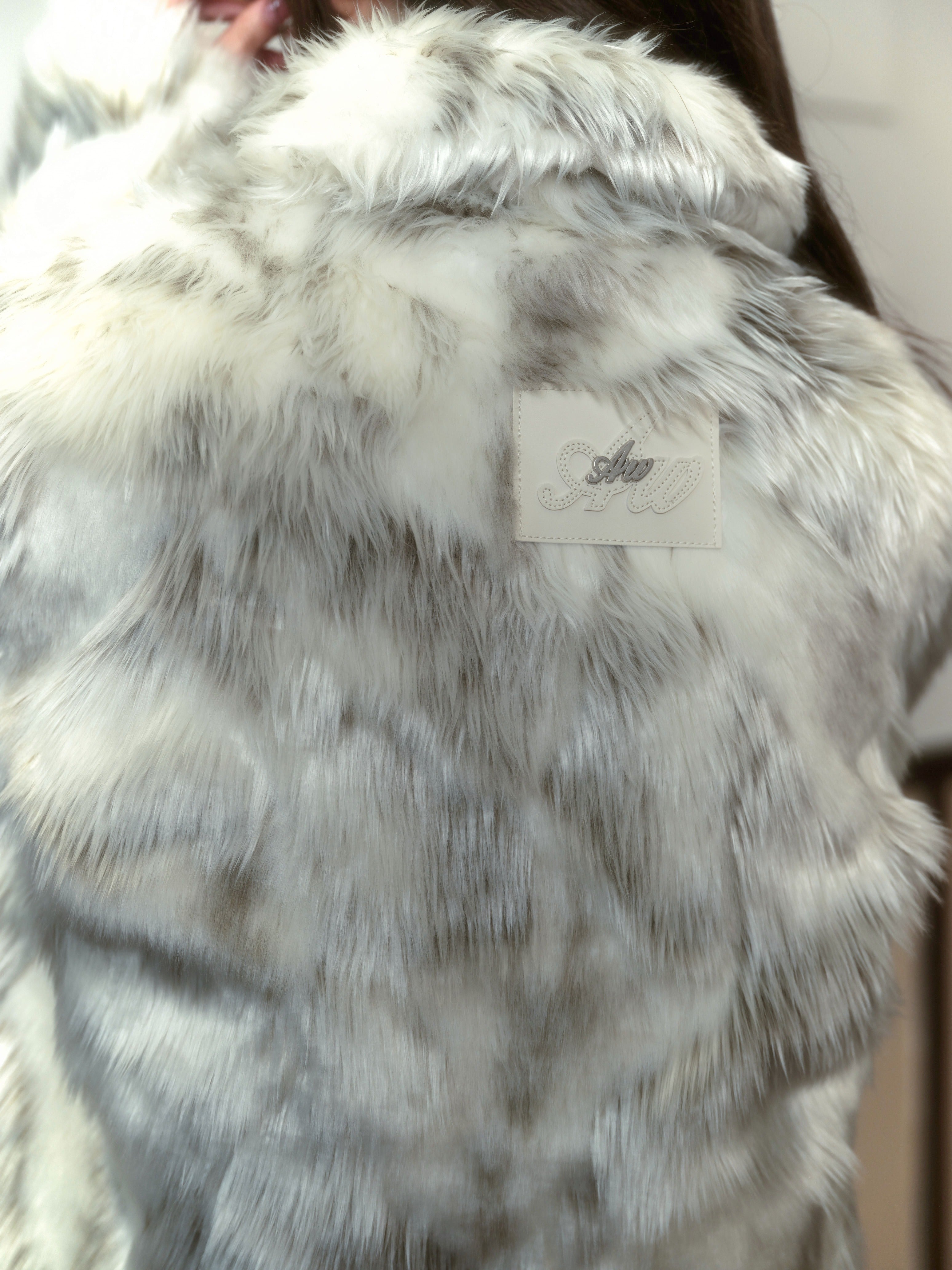 White mix fake fur coat